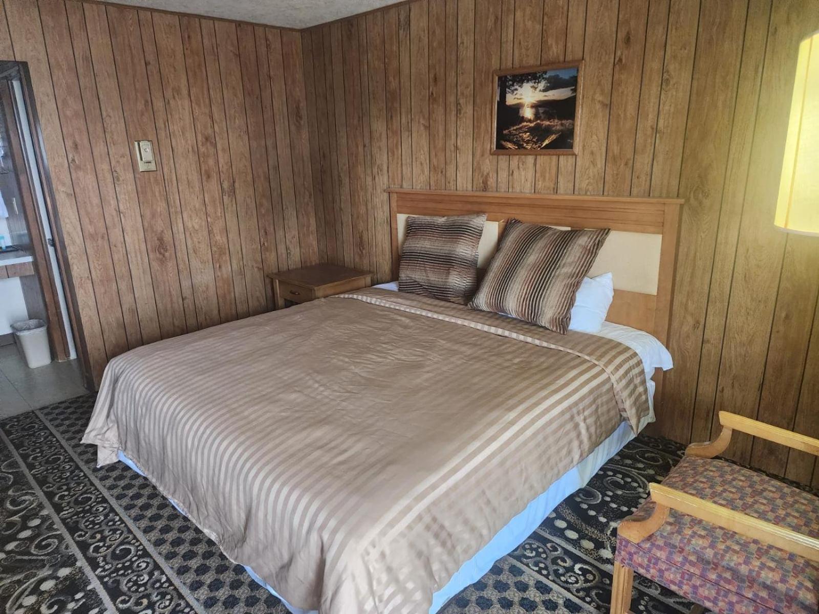 1St Inn By Oyo Quinter Hwy 70 Ks Buitenkant foto