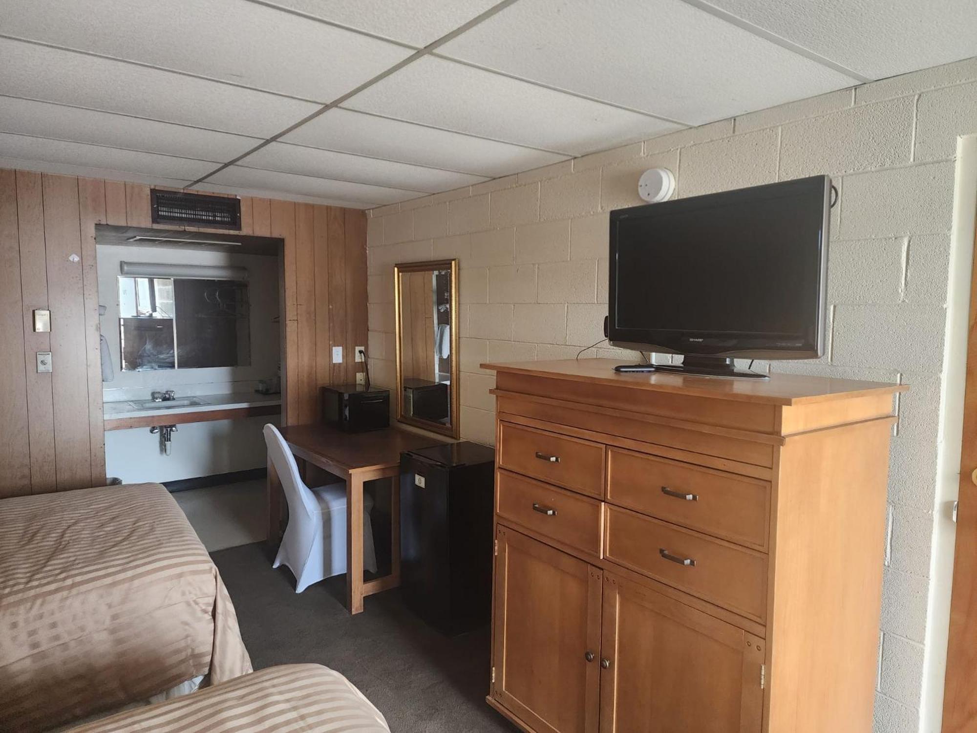 1St Inn By Oyo Quinter Hwy 70 Ks Buitenkant foto